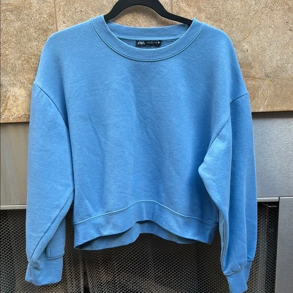 ZARA Blue Sweatshirt - Picture 2 of 5